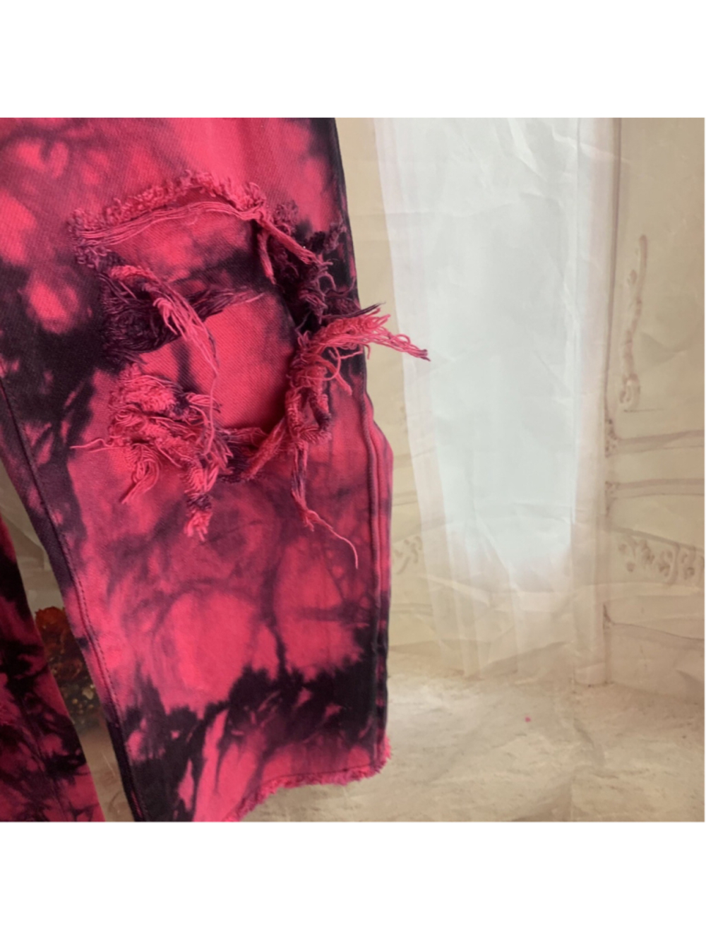 NEW Alice Olivia GENEVIEVE TIE DYE DISTRESSED BAGGY JEANS Size 25 - Picture 8 of 11